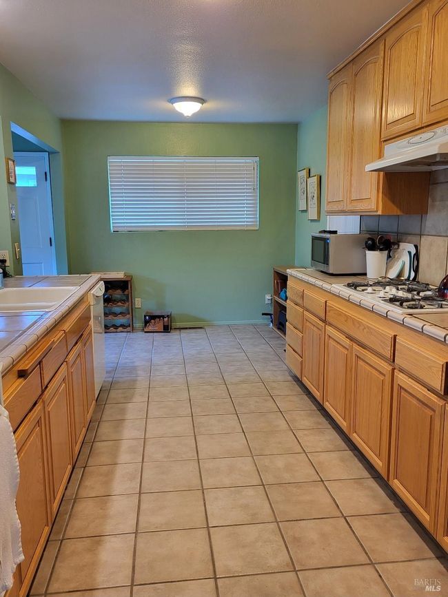 123 Old Oak Ln, House other with 2 bedrooms, 2 bathrooms and 4 parking in Santa Rosa CA | Image 9