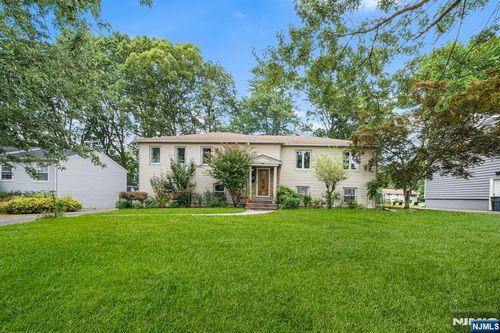 45 Brandon Ave, Livingston, NJ, 07039-1301 | Card Image