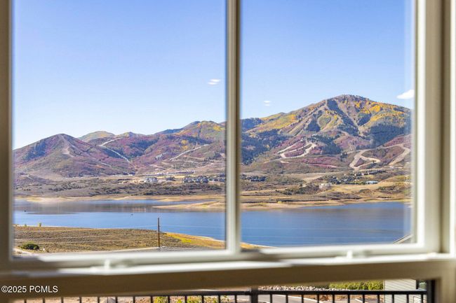 678 E Silver Hill Loop, Condo with 4 bedrooms, 4 bathrooms and null parking in Hideout UT | Image 30