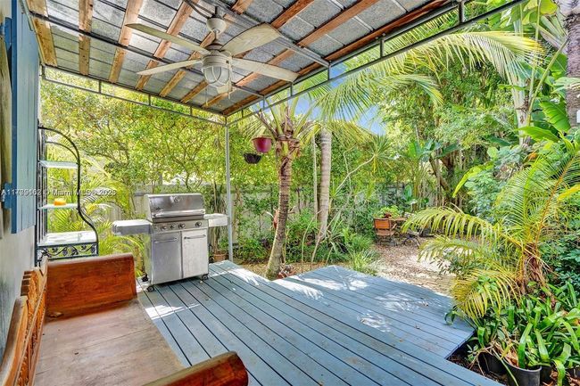 2462 Sw 22 Nd Ter, House other with 3 bedrooms, 2 bathrooms and null parking in Miami FL | Image 31