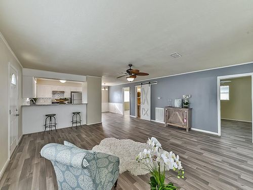 900 Bonita St, Bayou Vista, TX, 77563-2702 | Card Image