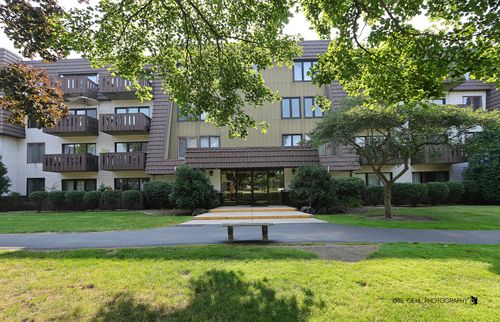 unit-4206-12900 W Heiden Cir, Lake Bluff, IL, 60044-1074 | Card Image