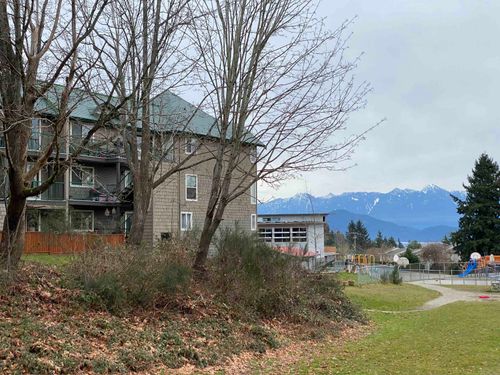 27-622 Farnham Rd, Gibsons, BC, V0N1V8 | Card Image