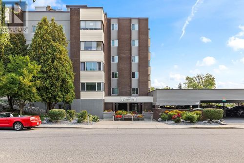 104-1915 Pacific Crt, Kelowna, BC, V1Y8B3 | Card Image