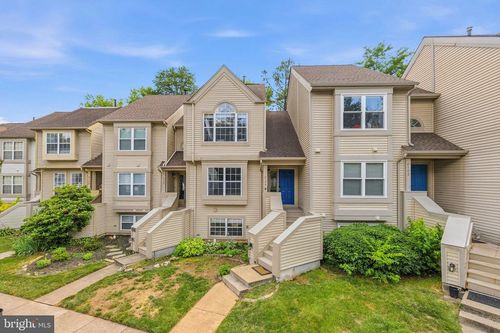 6104 Stonepath Cir, CENTREVILLE, VA, 20120-3422 | Card Image