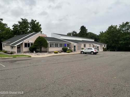 77 Troy Rd, East Greenbush, NY, 12061-1330 | Card Image