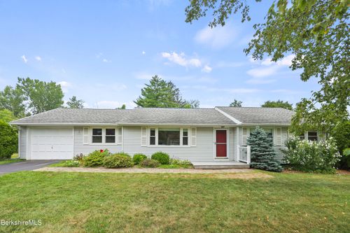 46 Cobbleview Rd, Williamstown, MA, 01267-2937 | Card Image