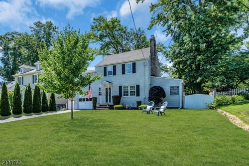 2385 Whittier Ave, Scotch Plains, NJ, 07076-4535 | Card Image