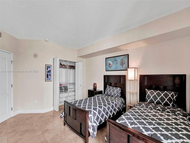 APT-806 - 17555 Atlantic Blvd, Condo with 2 bedrooms, 2 bathrooms and null parking in Sunny Isles Beach FL | Image 24