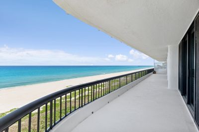 501N - 2660 S Ocean Boulevard, Condo with 2 bedrooms, 2 bathrooms and null parking in Palm Beach FL | Image 1