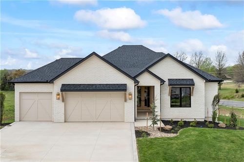 1816 Ne Lashbrook Ct, Lee's Summit, MO, 64086 | Card Image