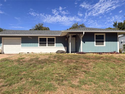 2119 Greenway St, Arlington, TX, 76010-3130 | Card Image