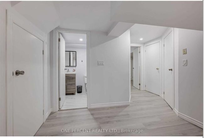 BSMT - 72 Ashton Rd, House other with 2 bedrooms, 1 bathrooms and 1 parking in Newmarket ON | Image 7