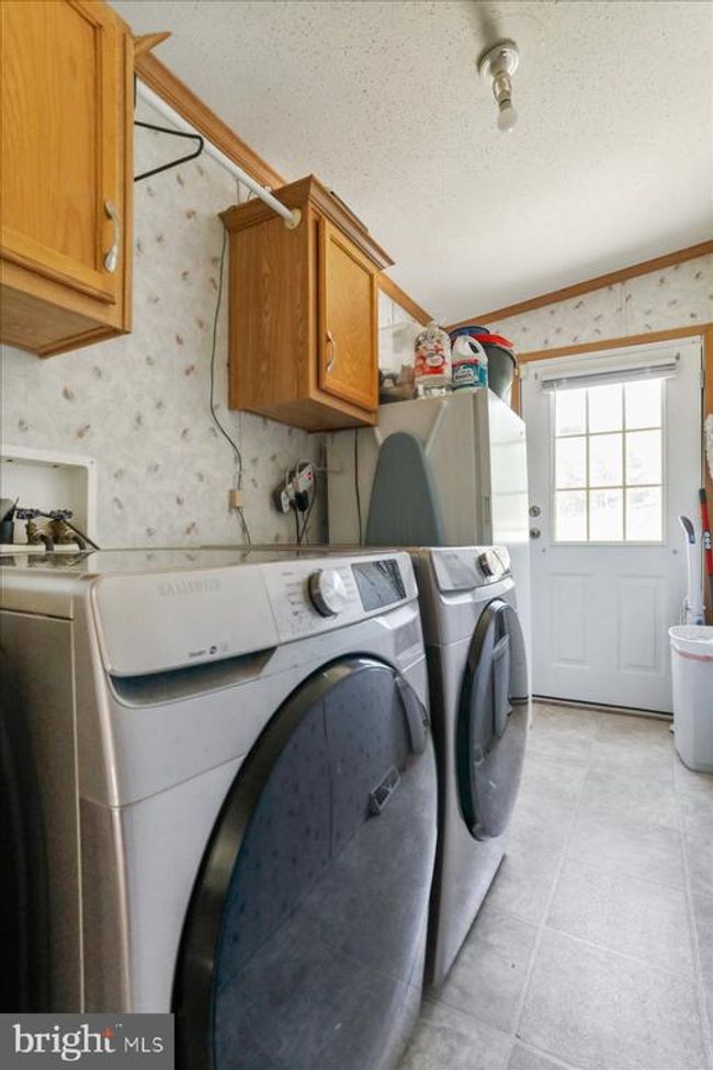 6194 Milo School Rd, House other with 4 bedrooms, 3 bathrooms and null parking in GREAT CACAPON WV | Image 8