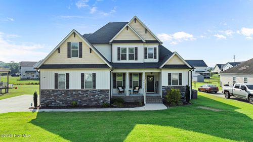 204 Coffman Dr, Pikeville, NC, 27863-9663 | Card Image