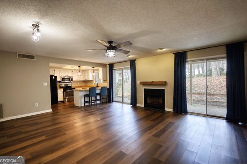 11 Doranne Ct Se, Smyrna, GA, 30080-8077 | Card Image