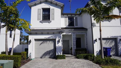 549 Nw 204th St, Miami Gardens, FL, 33169-3476 | Card Image