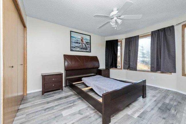 134 Somerset Drive Sw, House other with 4 bedrooms, 3 bathrooms and 4 parking in Calgary AB | Image 19