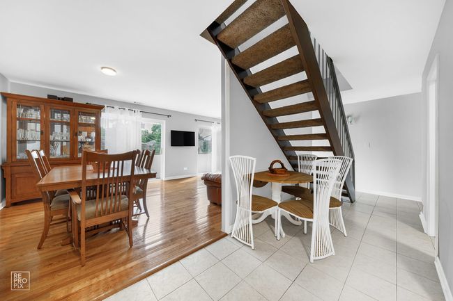 APT-2F - 2729 Touhy Ave, Home with 2 bedrooms, 2 bathrooms and 1 parking in CHICAGO IL | Image 4