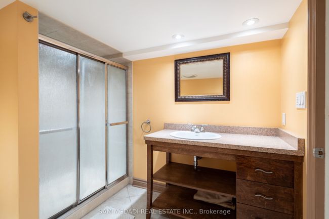 11 Brant Ave, House other with 4 bedrooms, 3 bathrooms and 6 parking in Mississauga ON | Image 32