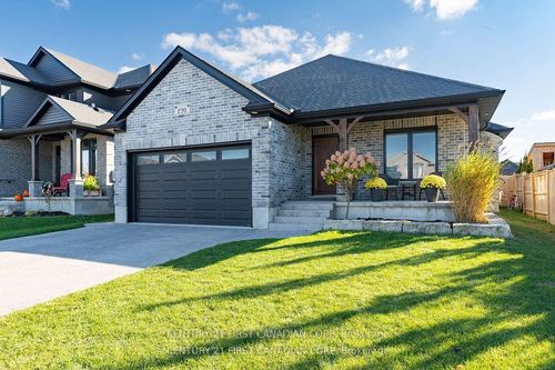 191 Gilmour Dr, Lucan, ON, N0M2J0 | Card Image