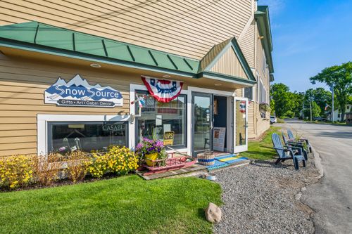 3-2485 Main St, Rangeley, ME, 04970-4100 | Card Image
