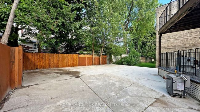 3 - 919 Avenue Rd, Home with 2 bedrooms, 1 bathrooms and 1 parking in Toronto ON | Image 38