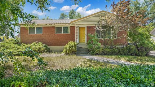3656 S 4000 W, West Valley City, UT, 84120-3228 | Card Image