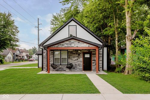 902 Rossville Ave, Frankfort, IN, 46041-1323 | Card Image