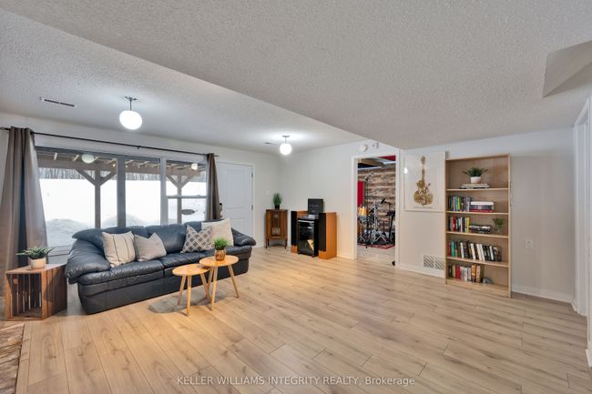 2344 Old 2 Nd Line Rd, House other with 5 bedrooms, 3 bathrooms and 6 parking in Dunrobin ON | Image 31