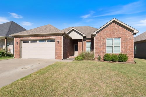 1545 Cherry Bark Dr, Conway, AR, 72034-6007 | Card Image