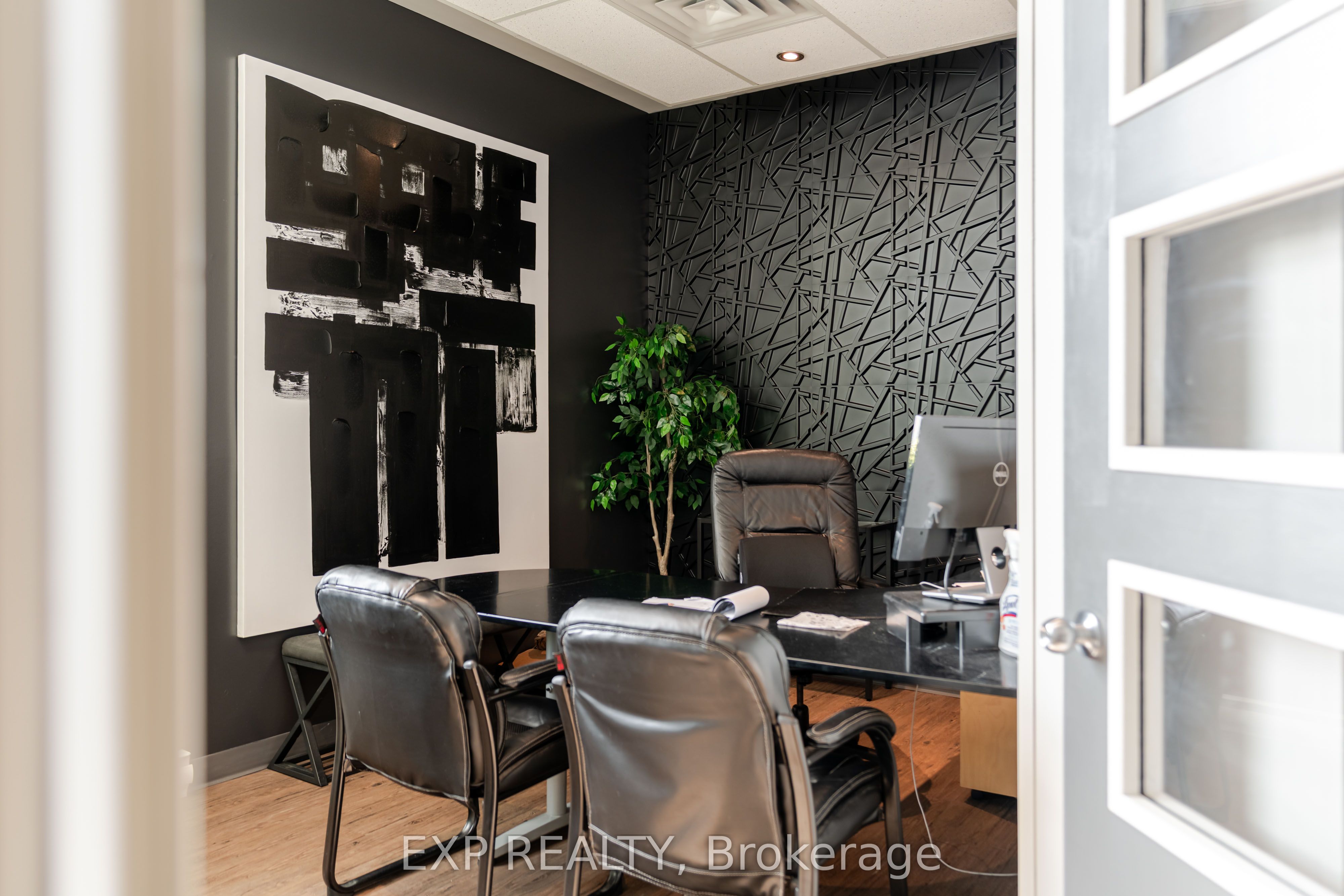 Commercial Lease in Ottawa Centre 5