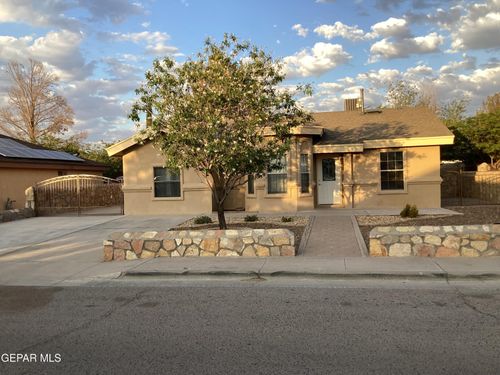 5793 Crest Rd, Santa Teresa, NM, 88008-9517 | Card Image