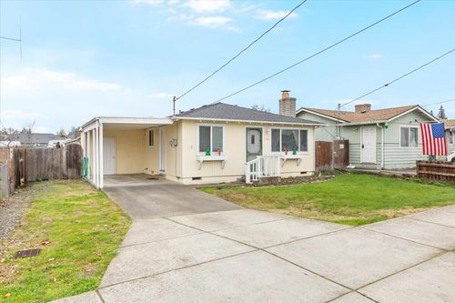 166 Mace Rd, Medford, OR, 97501-1224 | Card Image