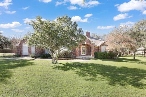 116 Poplar Dr, Mountain City, TX, 78610-9238 | Card Image