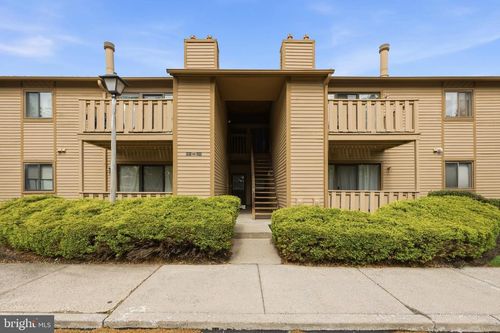 203 Woodhollow Dr, MARLTON, NJ, 08053-1043 | Card Image