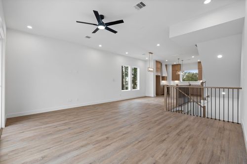 g-826 Curtin St, Houston, TX, 77018-2108 | Card Image