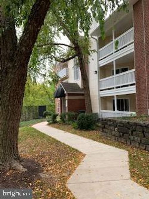 103-1532 Lincoln Way, MCLEAN, VA, 22102-5885 | Card Image