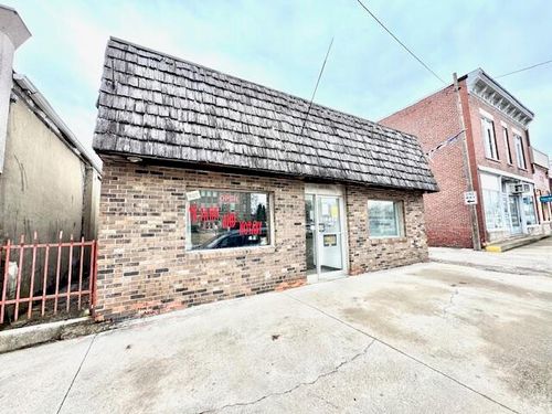 52 E Washington St, Knox, IN, 46534 | Card Image