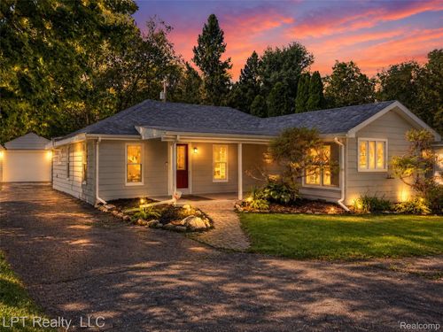 29915 Milford Rd, New Hudson, MI, 48165-9530 | Card Image