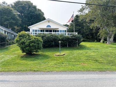 0442 Narragansett Avenue, House other with 2 bedrooms, 1 bathrooms and 2 parking in Portsmouth RI | Image 1