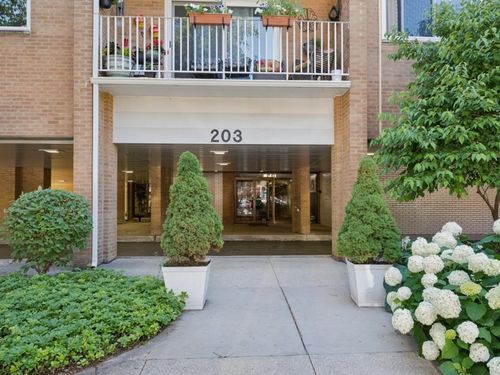 2p-203 N Kenilworth Ave, Oak Park, IL, 60302-2054 | Card Image
