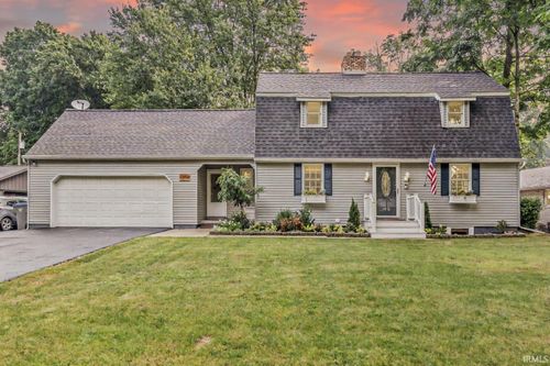 1003 Northwood Dr, Nappanee, IN, 46550-1103 | Card Image
