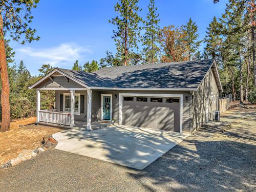 379 Squirrel Ln, Jacksonville, OR, 97530-9743 | Card Image