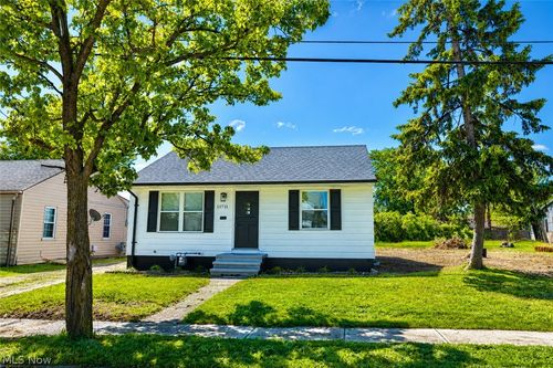 13711 Bennington Avenue, Cleveland, OH, 44135 | Card Image
