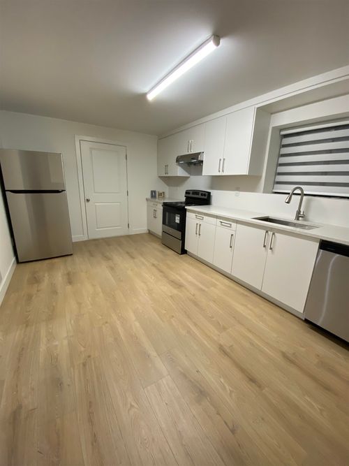 832 Habgood St, White Rock, BC, V4B4W3 | Card Image