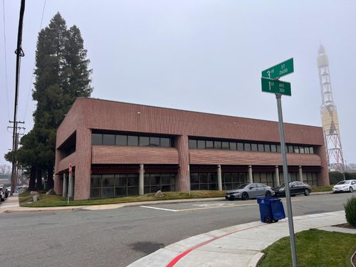 2555 3rd Street, Sacramento, CA, 95818 | Card Image