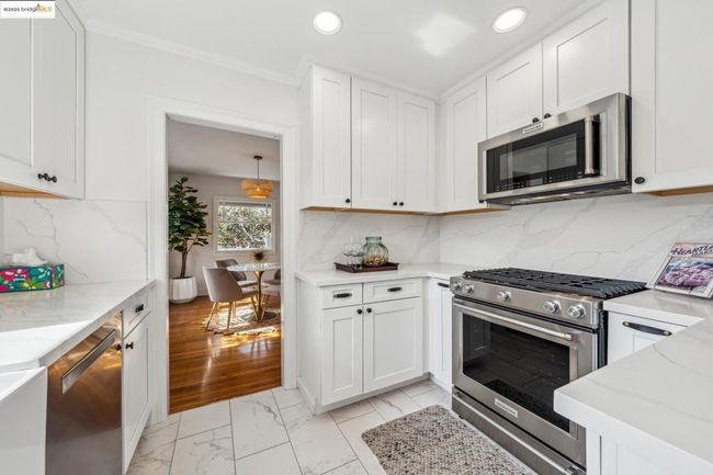 1040 Camelia St, House other with 2 bedrooms, 1 bathrooms and null parking in Berkeley CA | Image 17