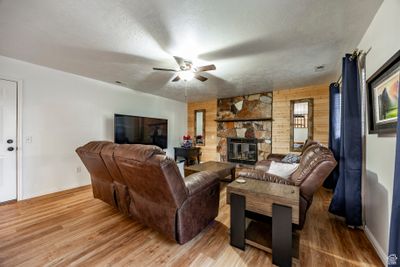 3184 W 5875 S, House other with 5 bedrooms, 1 bathrooms and 2 parking in Roy UT | Image 3