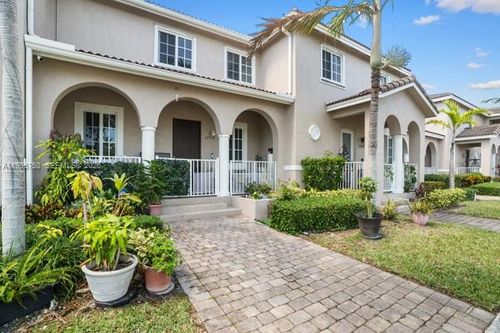 27554 Sw 140th Ave, Homestead, FL, 33032-8424 | Card Image